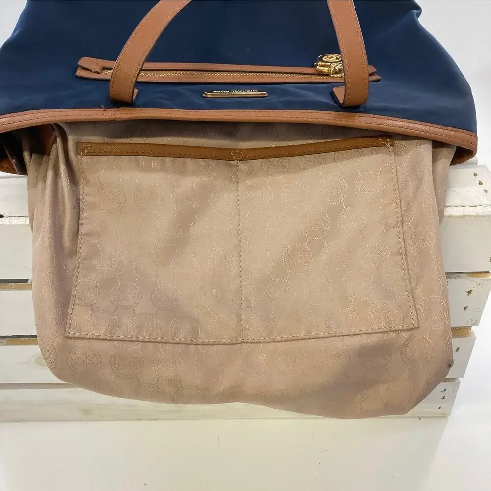 MICHAEL KORS, NAVY BLUE, BROWN LEATHER SHOULDER BAG